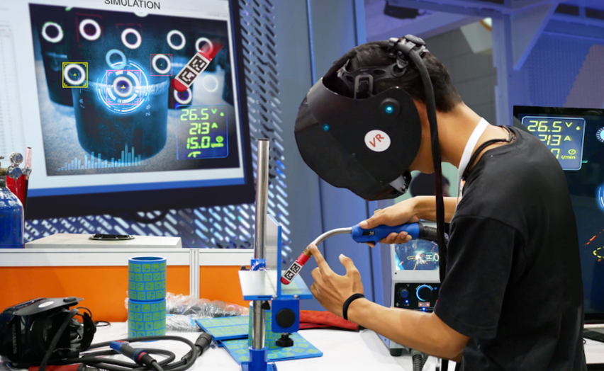 How Immersive Technology Enhances Training