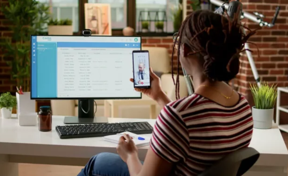 How Digital Technology Improves Health Outcomes